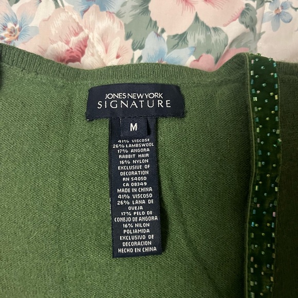 Set from homes New York - Picture 3 of 3